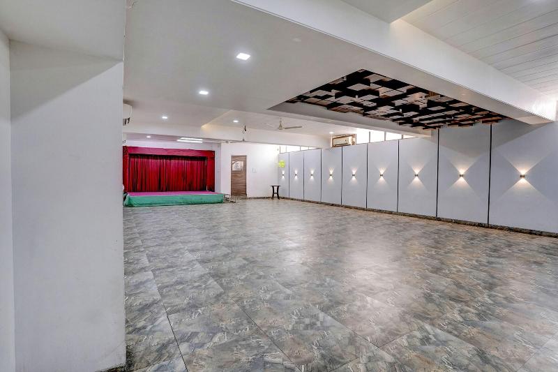 Fabhotel Heritage Palace image