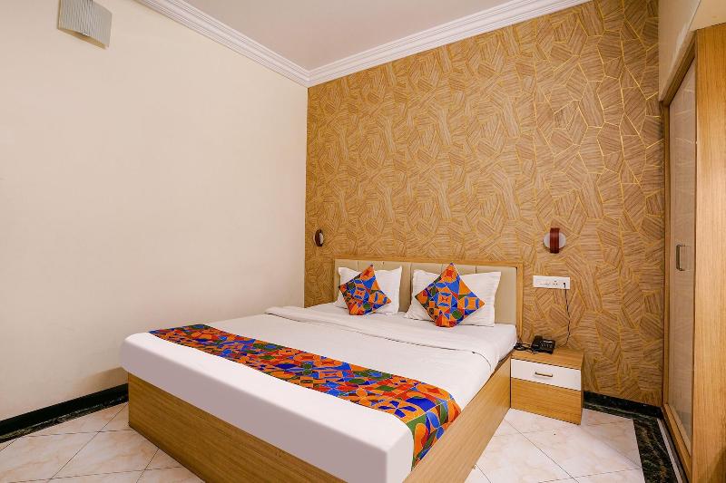 Fabhotel Heritage Palace image