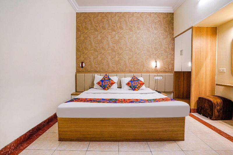 Fabhotel Heritage Palace image