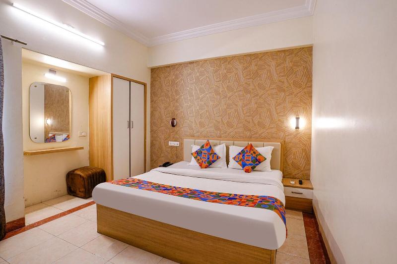 Fabhotel Heritage Palace image