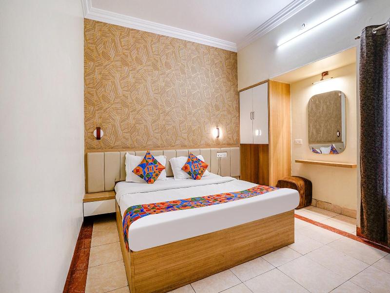 Fabhotel Heritage Palace image