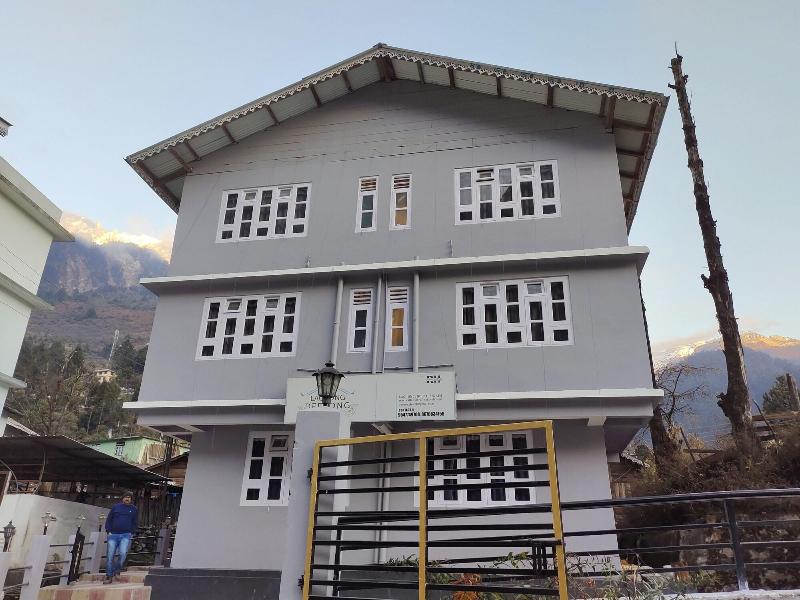Rufina Lachung Deezong — general view