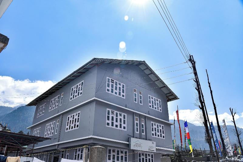 Rufina Lachung Deezong — general view