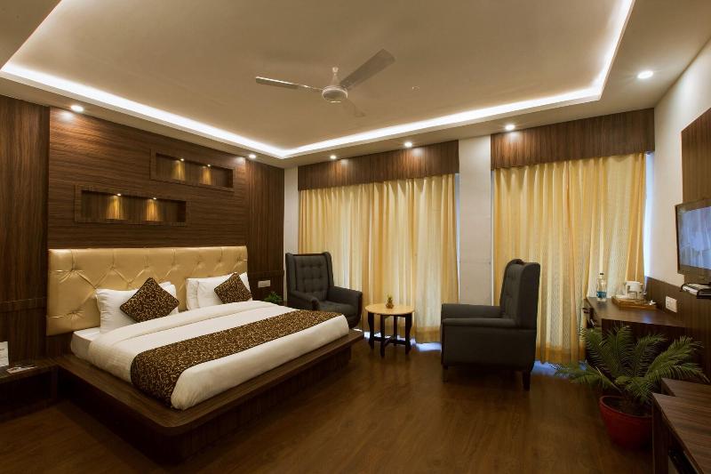 Hotel Trinity Heights image