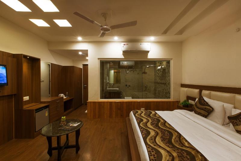 Hotel Trinity Heights image