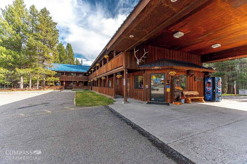 Willamette Pass Inn image