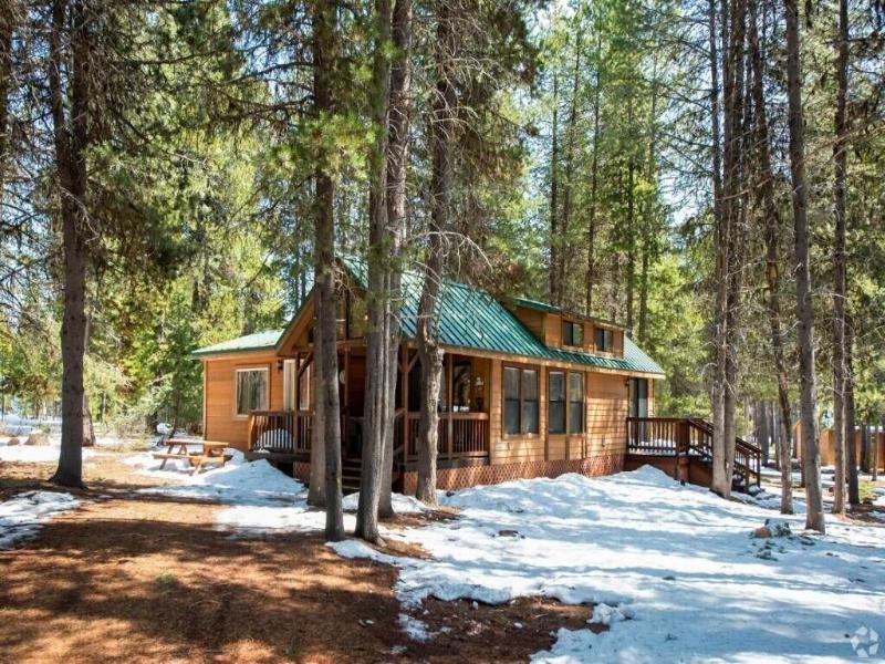 Willamette Pass Inn image