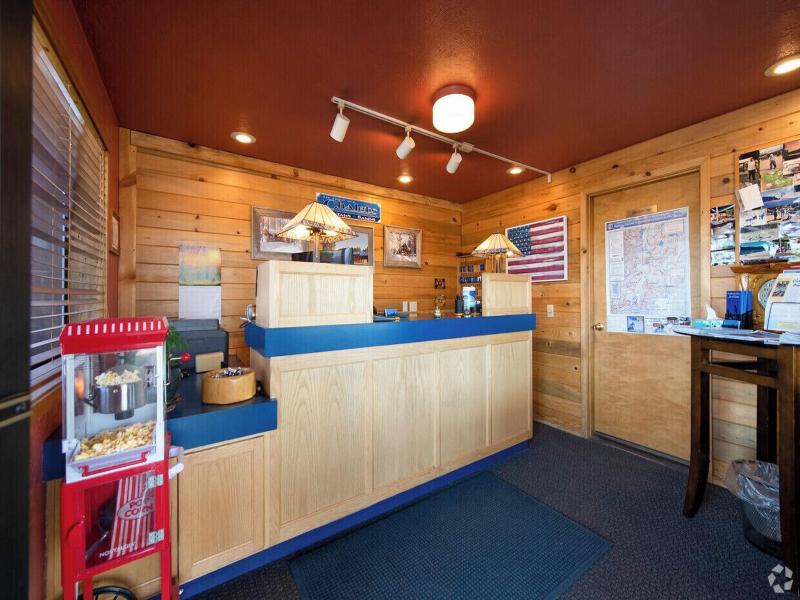 Willamette Pass Inn