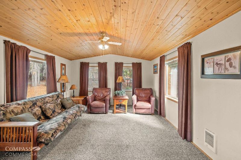 Willamette Pass Inn image 1