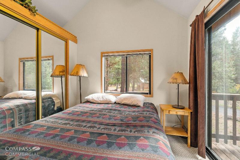 Willamette Pass Inn image