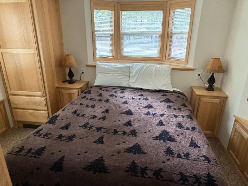 Willamette Pass Inn image