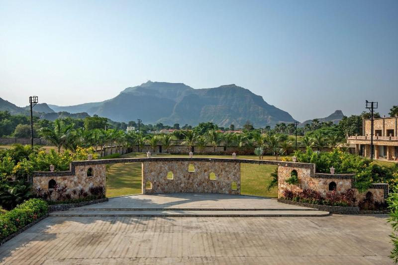 Vikrama Sarovar Portico Pavagadh image