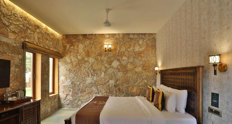 Vikrama Sarovar Portico Pavagadh image 6