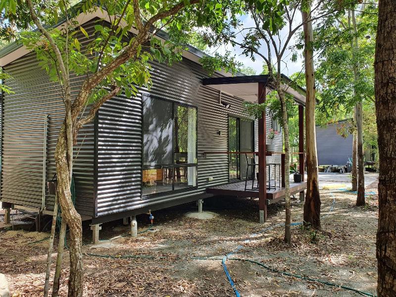 Airlie Beach Eco Cabins - Adults Only image