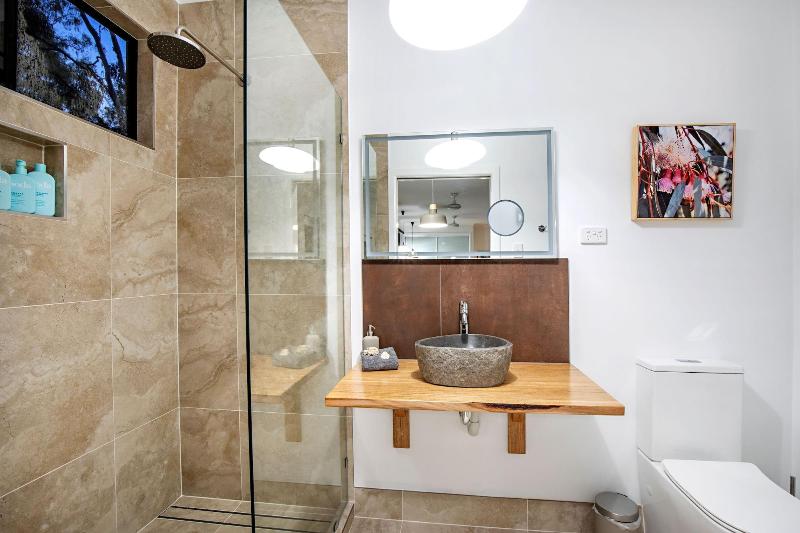 Airlie Beach Eco Cabins - Adults Only image