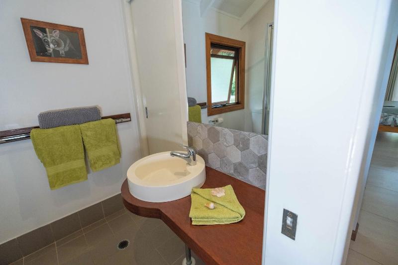 Airlie Beach Eco Cabins - Adults Only image