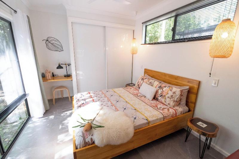 Airlie Beach Eco Cabins - Adults Only image