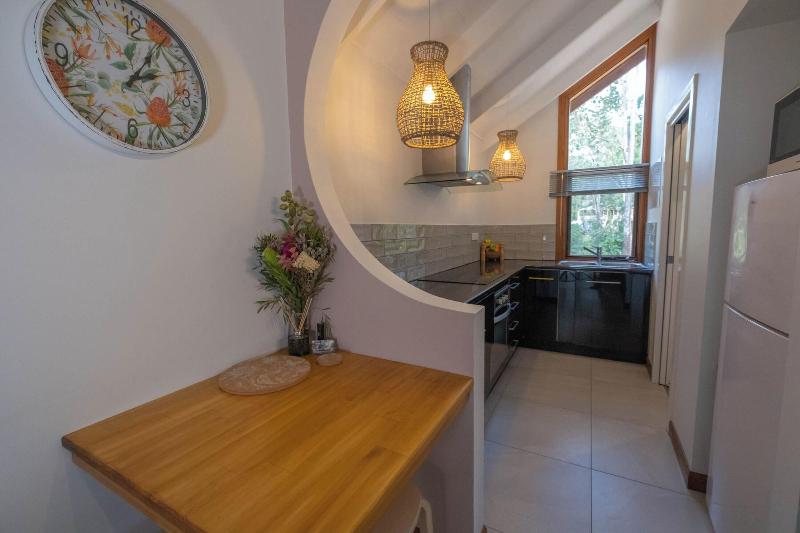 Airlie Beach Eco Cabins - Adults Only image