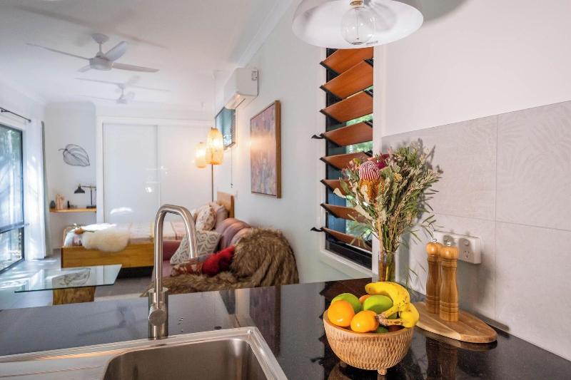 Airlie Beach Eco Cabins - Adults Only image