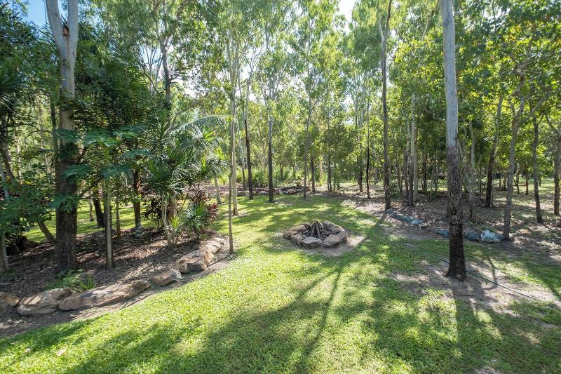 Airlie Beach Eco Cabins - Adults Only image