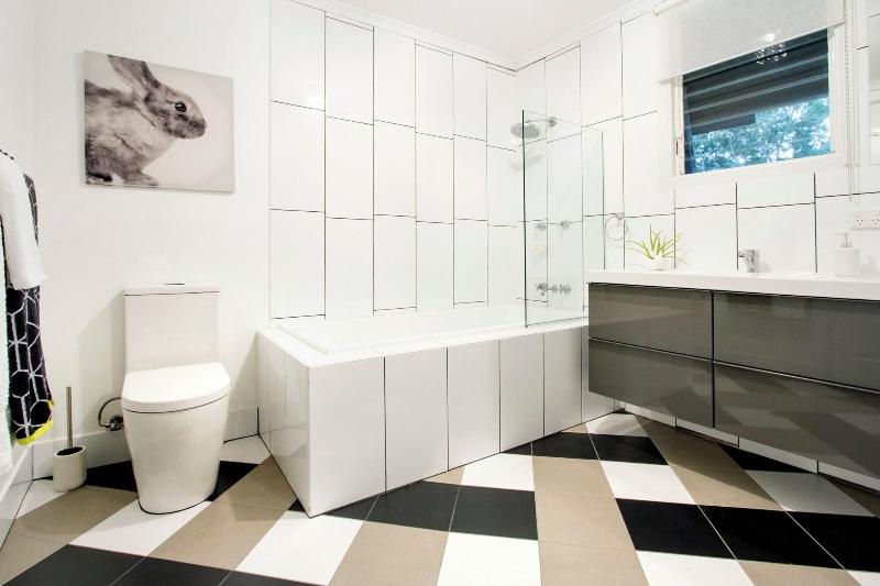 Airlie Beach Eco Cabins - Adults Only image