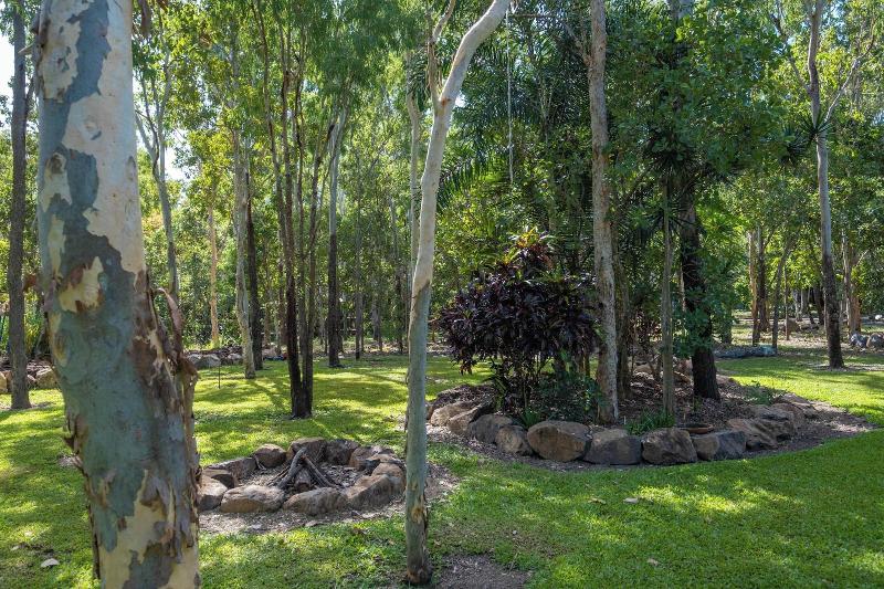 Airlie Beach Eco Cabins - Adults Only image