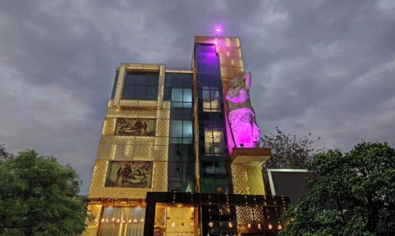 Amaira Hotels And Banquets image