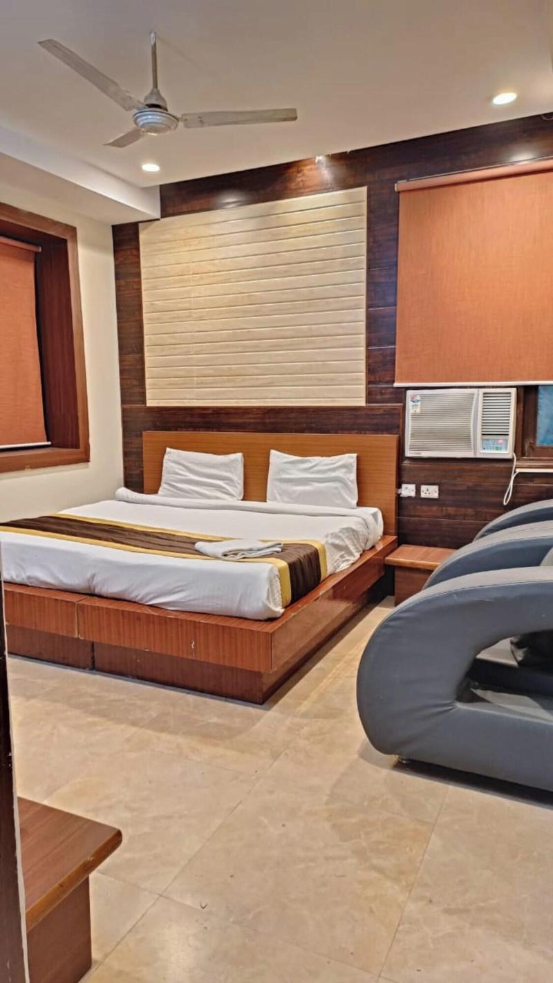 Amaira Hotels And Banquets image