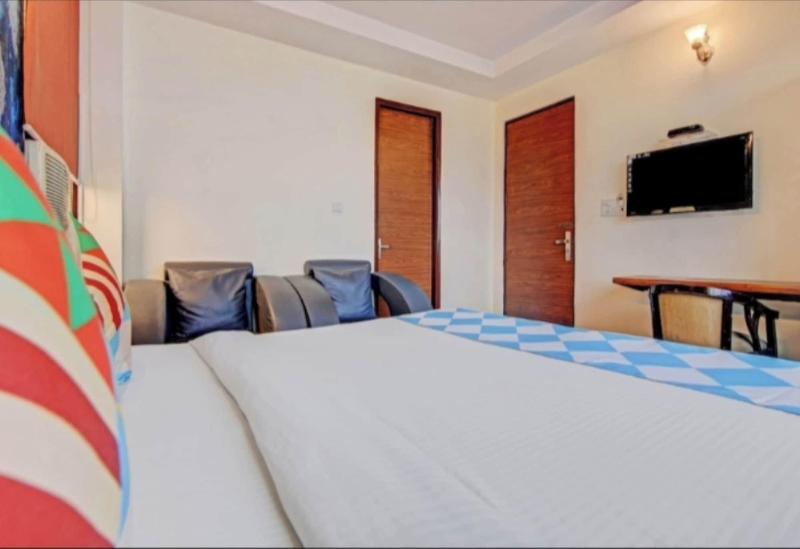 Amaira Hotels And Banquets image