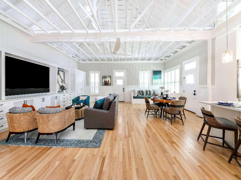 Del Mar Beach Hotel image