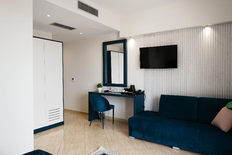 Hotel Blue Sky image