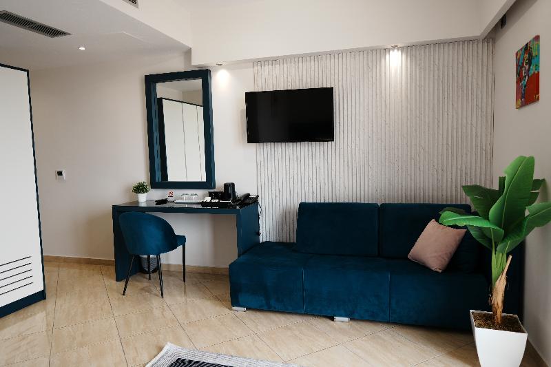 Hotel Blue Sky image