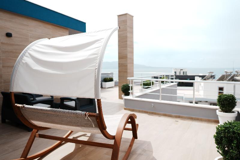 Hotel Blue Sky image