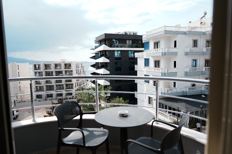Hotel Blue Sky image