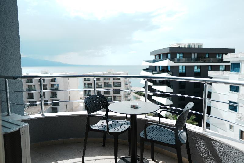 Hotel Blue Sky image