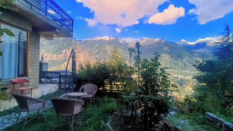 6th Element Cottages image