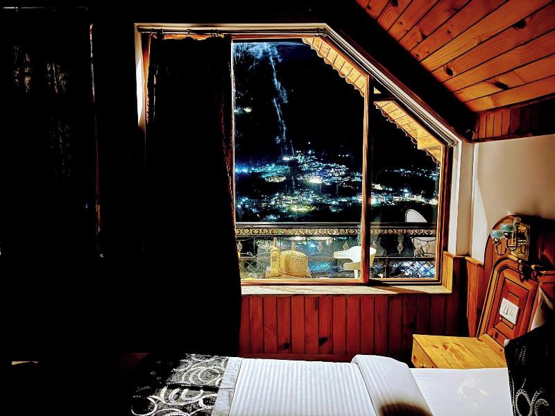 6th Element Cottages image