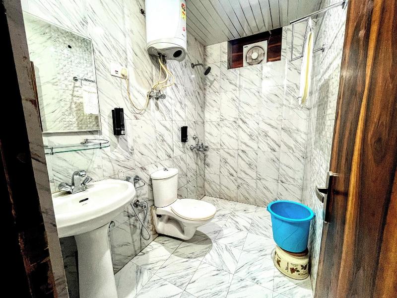 6th Element Cottages image