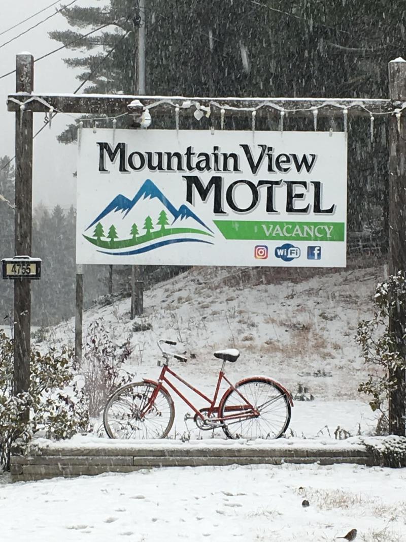 Mountain View Motel & Campground