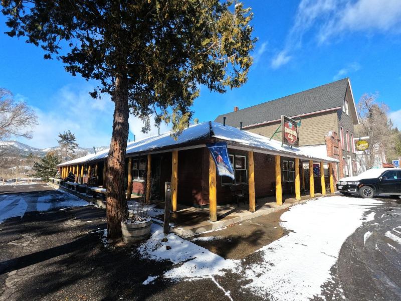 Creekside Lodge image