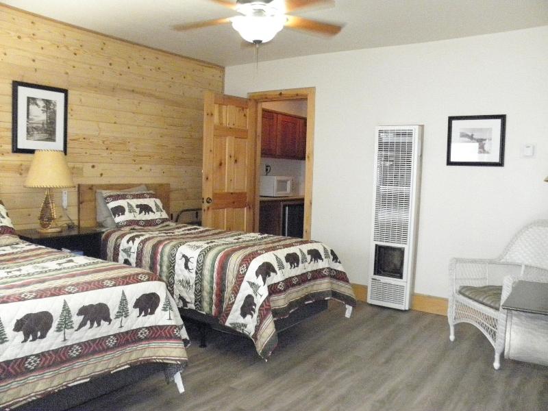 Creekside Lodge image 8