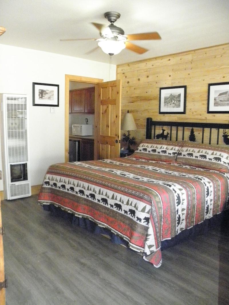 Creekside Lodge image 1