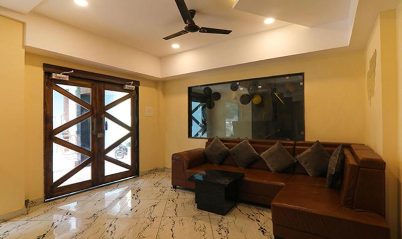 Fabhotel Blueark image