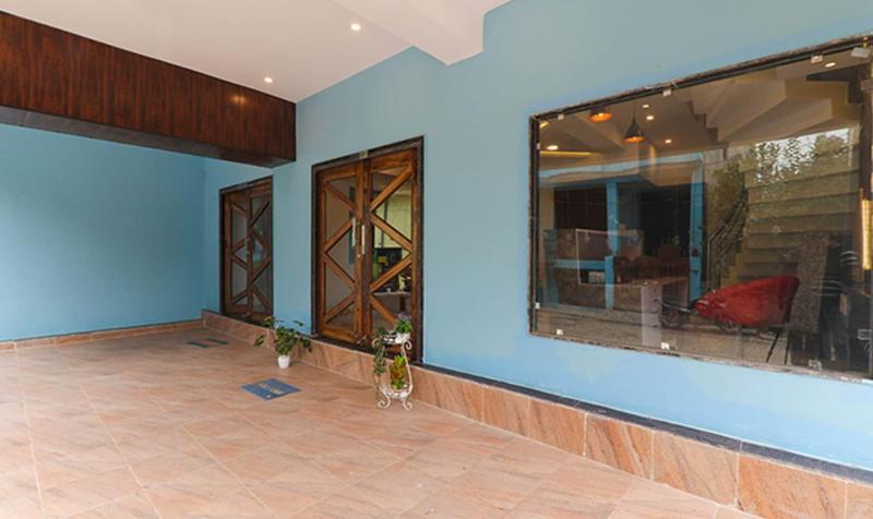 Fabhotel Blueark image