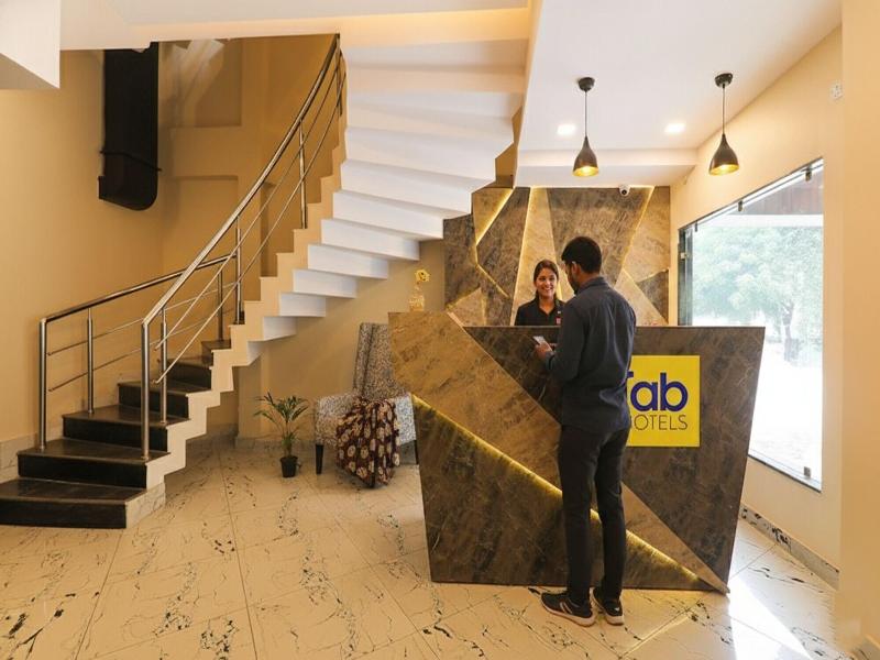 Fabhotel Blueark image