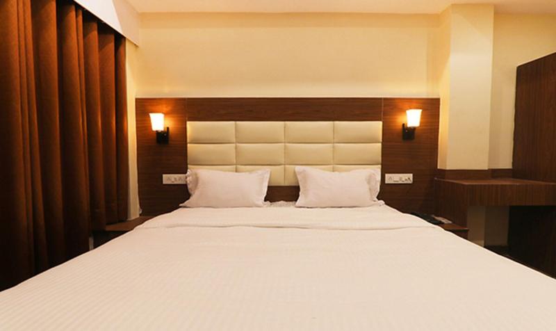 Fabhotel Blueark image