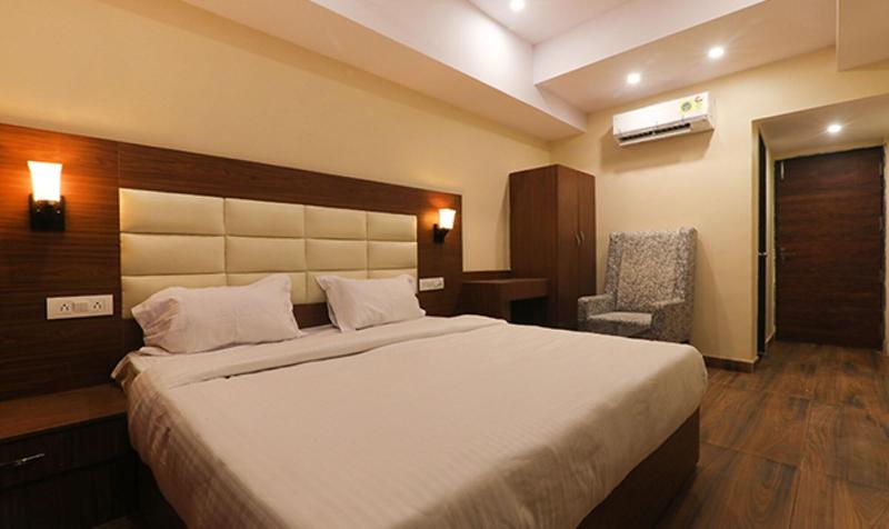 Fabhotel Blueark image