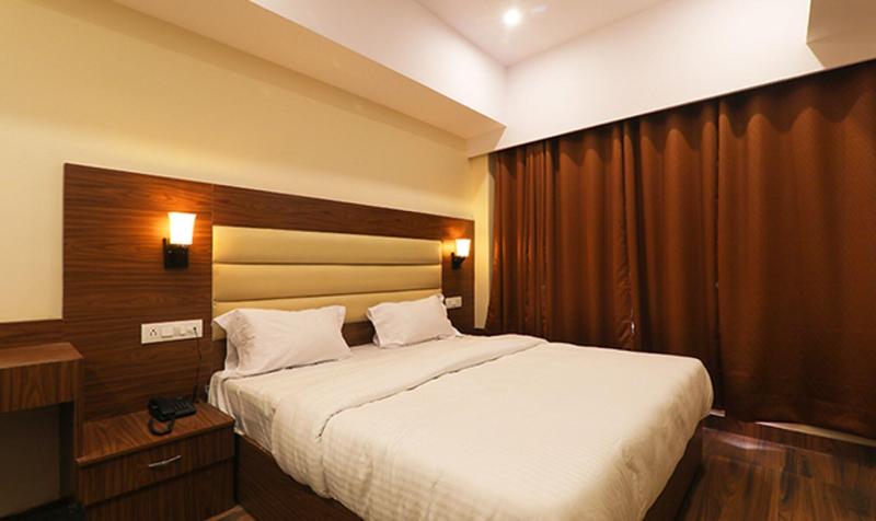 Fabhotel Blueark image