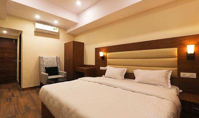 Fabhotel Blueark image