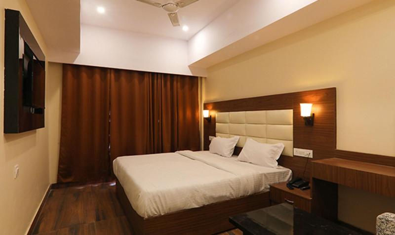 Fabhotel Blueark image